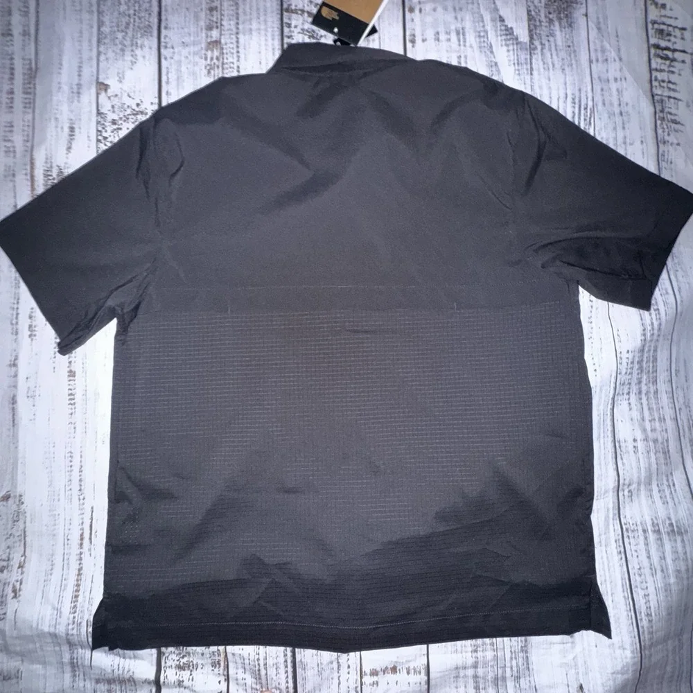 The North Face Shirt Womens Medium Black Shadow Lightrange Short Sleeve Shirt - Picture 4 of 4
